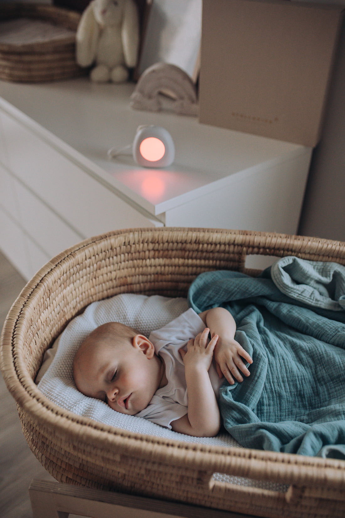 Dream Pod Mini | White Noise Machine & Night Light